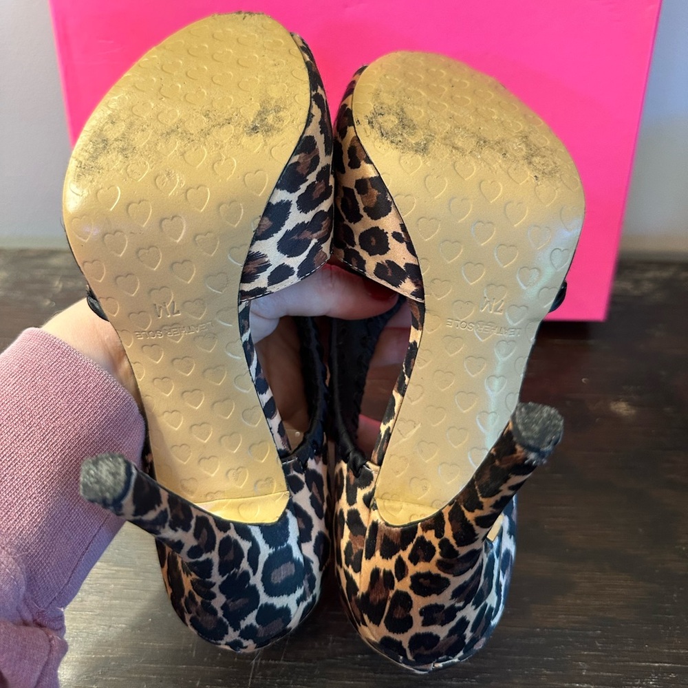 Betsey Johnson Leopard Heels - Picture 4 of 5